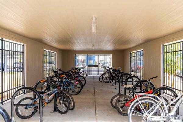 $1,814 / 4br - 1388ft2 - Electronic Thermostat, High Speed Internet, Cable Ready (205 Silver Lake Rd, Reno, NV)63682219453699123