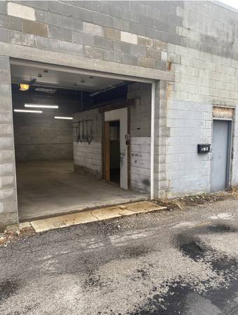 Garage warehouse studio with office 1