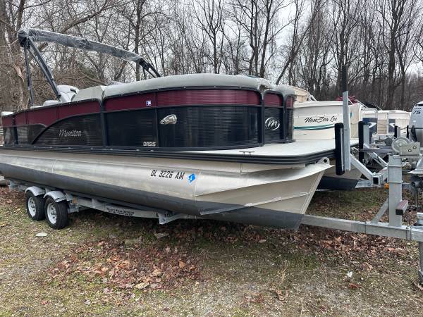 NICE 22' MANITOU PONTOON BOAT--135HP EVINRUDE MOTOR-DUAL AXLE TRAILER 1