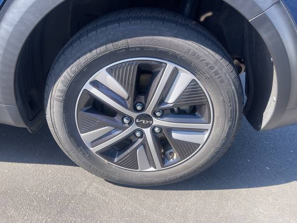 2022 Kia Niro Plug-In Hybrid LXS **Excelente oferta** - $22,998 (Dublin, CA)63469615484417122
