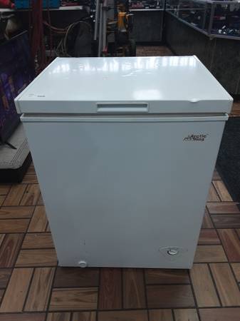 Arctic King Chest Freezer- Reference #194552-1 1