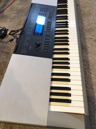 Casio WK 220 digital keyboard 76 keys - musical instruments - by