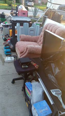 HUGE YARD SALE 8:00A.M.-7:00 P.M - garage & moving sales - yard