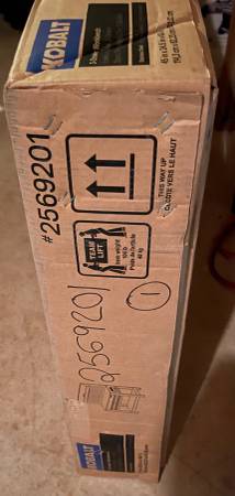 Banco de trabajo de madera Kobalt de 36 pulgadas de alto con 3 cajones de acero inoxidable cepillado - ¡NUEVO! - $250 (Stockbridge)63469931264385124