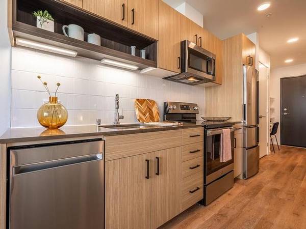 $1,424 / 424ft2 - Up to 12 Weeks Free!! Call Today to Claim Offer! (International District)63934289661442123