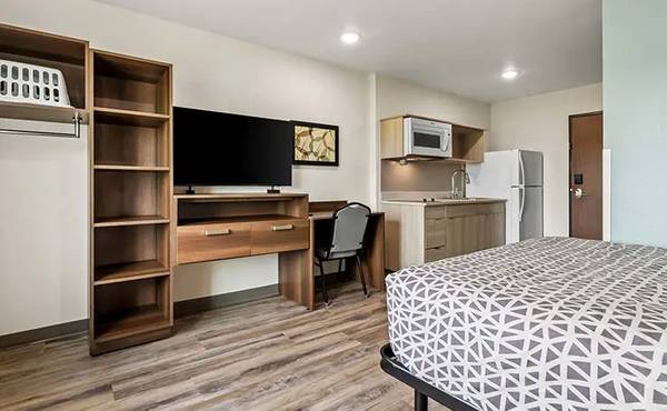 $579 Woodspring Suites Prattville-Stovetop. full fridge, microwave (Prattville)64032131900545124