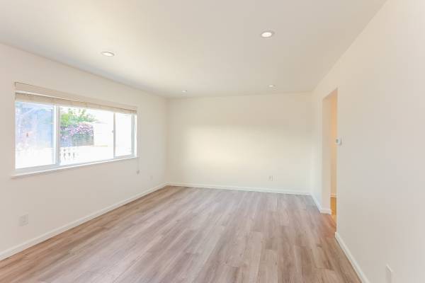 $2,550 / 2br - Light And Bright 2 Bedroom Unit In North Oakland (oakland west)63770451158019124