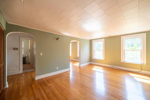 $1,650 / 1br - 850ft2 - Bright Corner 1 Bed in Secure Building w/FREE Heat & HW + Laundry! (New Haven)64010163930371123