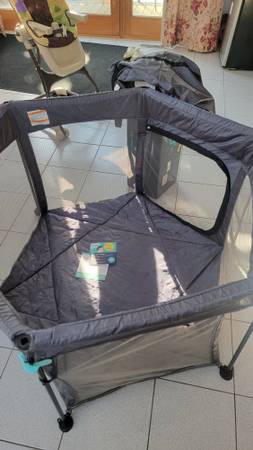 Playpen Hiccapop 53" $30 1