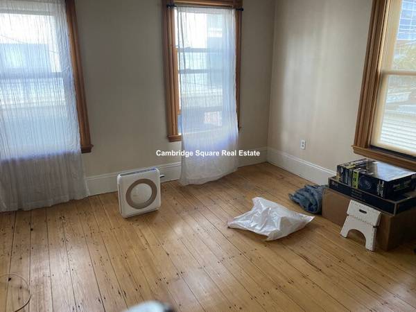 $2,100 / 1br - 700ft2 - Cute 1 br with study, East Cambridge/Somerv line, near Lechmere (Somerville - East Cambridge - Inman Squar)63655319571971120