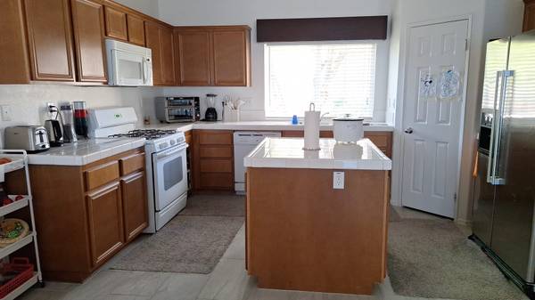 $2,500 / 3br - 1630ft2 - Casa en alquiler (DESERT HOT SPRINGS)63668337090689121