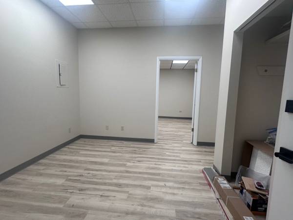 $740 / 354ft2 - Office Suites For Lease - Downtown (Traverse City, MI)64037896440579122