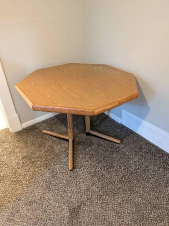 Small 8 sided table 1
