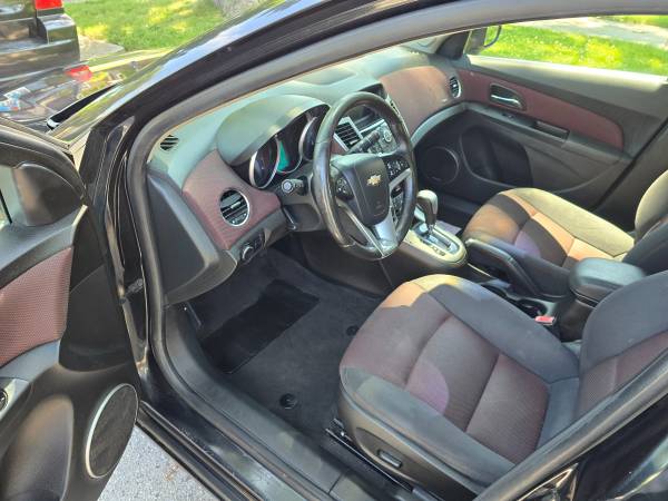 2013 CHEVY CRUZE LT ..... LIMPIO ... FUNCIONA EXCELENTE - $3,900 (Oak lawn)63624863590017124