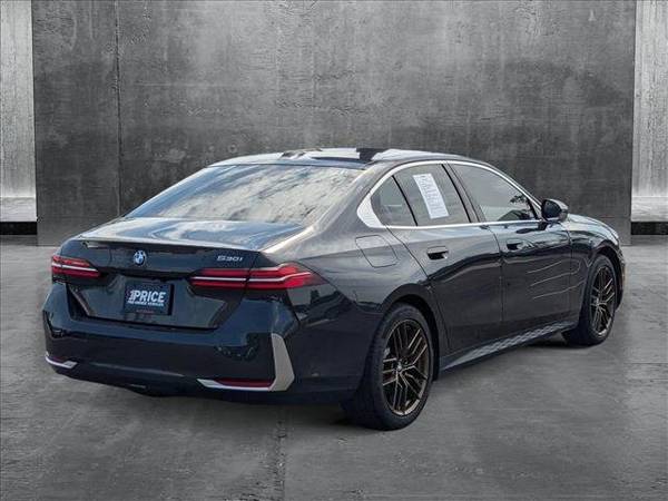 Sedán eléctrico BMW Serie 5 530i 2025 - $43,989 (Llame al *(940) 240-6284* para confirmar disponibilidad al instante)63485280674305124