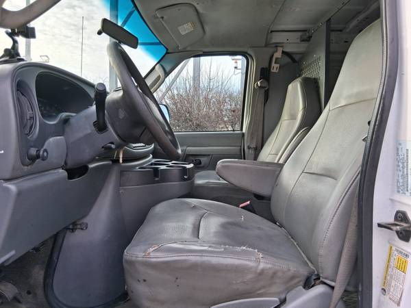2008 Ford E-150 - Photo 11