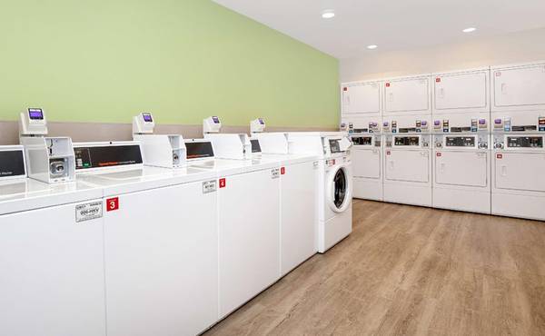 $1,652 / 1br - Weekly and Monthly Rates. No Lease, No Credit Check (1160 N Gary Ave, Carol Stream, IL)63918413447298124