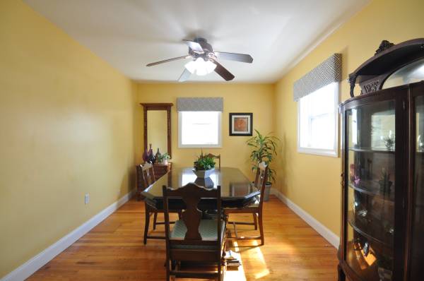 $899,900 / 4br - ATTENTION VALUE BUYERS...Don’t Miss This Opportunity! (Medford)63856339425411123