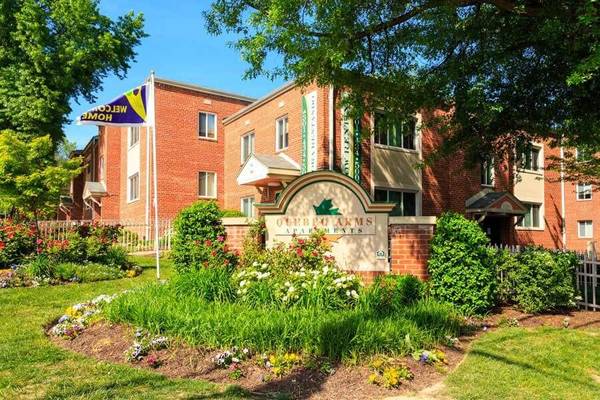 $1,650 / 1br - 683ft2 - Don't let this fabulous 1 bed 1 bath apartment get away!! (Hyattsville)63779238999425122