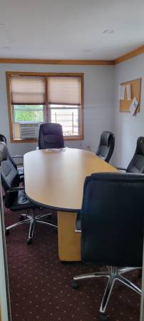 $250 Office Space to share/ Private locked offices and cubicles (Bronx Baychester)63995823913346124