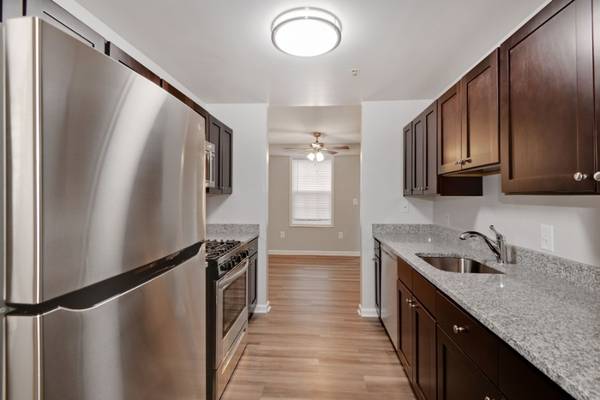 $1,860 / 2br - Estacionamiento en el lugar, listo para cable, 2 habitaciones 1.5 baños (1 Giard Dr, Woodlawn, MD)63624760282243122