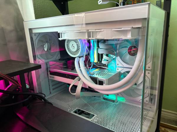 Used computer used for 2 months need money asap custom built 1