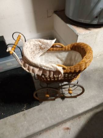 Doll buggy 1
