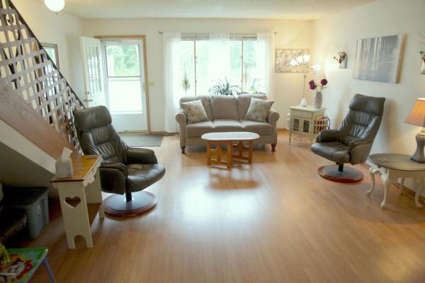 $1,750 / 3br - 1370ft2 - Townhouse style condo on Peck St (Wasilla)64014171606274122