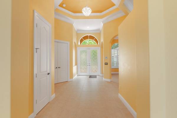 $744,816 / 3br - 3981ft2 - Hagamos un trato. 🏡PGA Village Stunner, casa de 3/3/3 con piscina (SPYGLASS EN PGA VILLAGE)63823722757761121