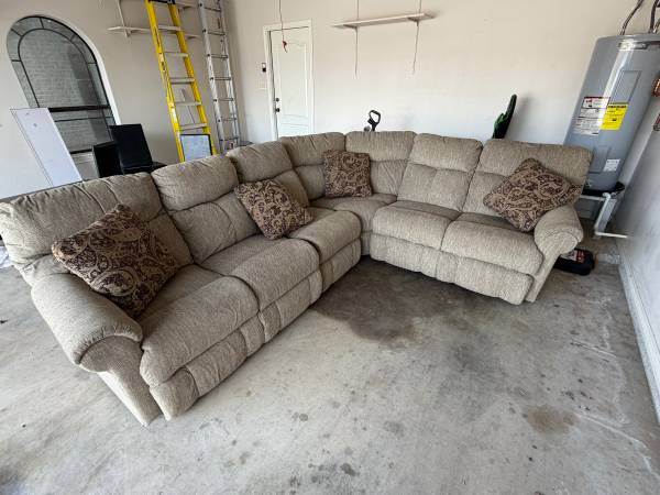 Sealy sectional couch 1