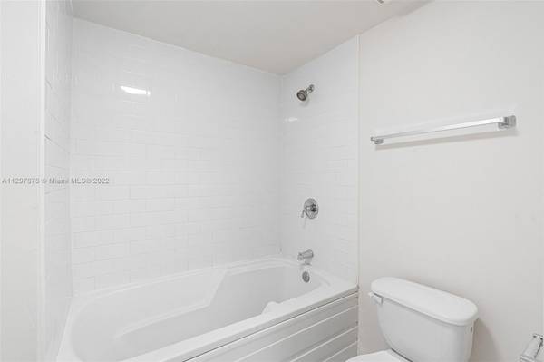 $2,800 / 1br - 795ft2 - Neo Vertika Brickell Loft 1 Bedroom RiverViews (Brickell)64051002026882124