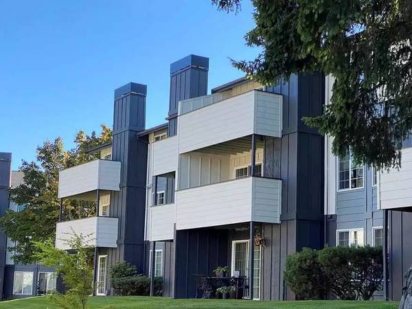 $1,916 / 2br - 925ft2 - Convenient full size washer/dryer in your new 2 bed, 1 bath! (University Place - University of Puget Sound)63850639377025123