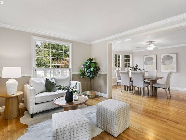 $924,900 / 4br - 3221ft2 - Once-in-a-Lifetime! Downtown Ridgefield Home w/ Grand Architecture (Ridgefield)64297999191937121