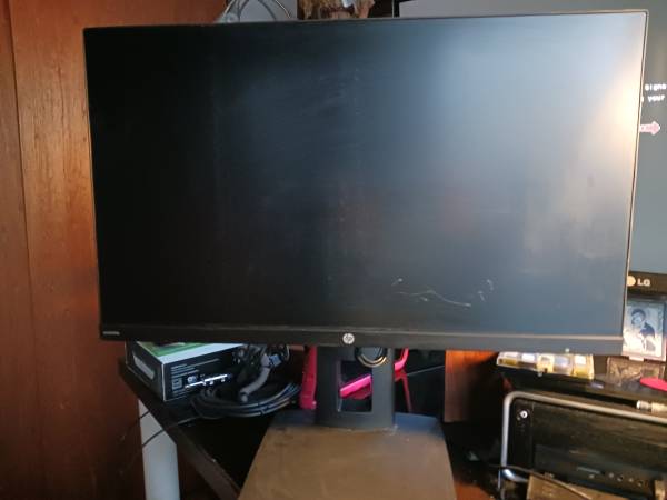 HP 24" Computer Monitor. High Definition 1