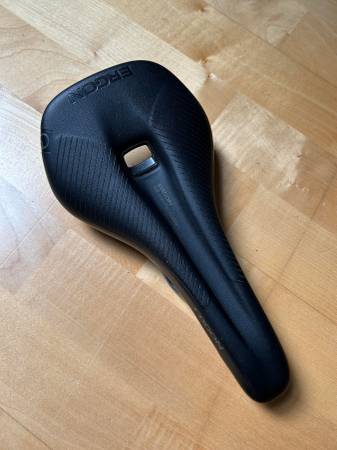 Ergon Men's SR Pro Carbon Saddle Small-Medium - bicycle