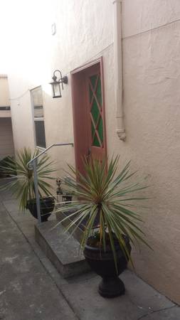 $2,000 / 1br - 1bd / 1ba Reformado, excelente ubicación, todos los servicios incluidos (sunset / parkside)63667941802755121