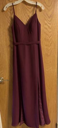 gown size 2 burgundy 1