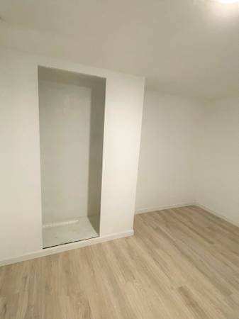 $750 / 100ft2 - Room sharing next to UW Campus $750 to $1100 (U District)64031305591426120