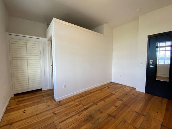 $900 / 1br - 1 BR, 1 Bath Apartment For Rent! (Los Angeles, CA)63657880301057121