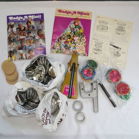 Badge-A-Minit button-maker tools make pin back buttons badges fundrais 1