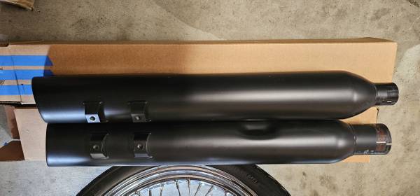 Cobra 909 4" Upper Cut Slip Ons '17-'26 Harley M8 1