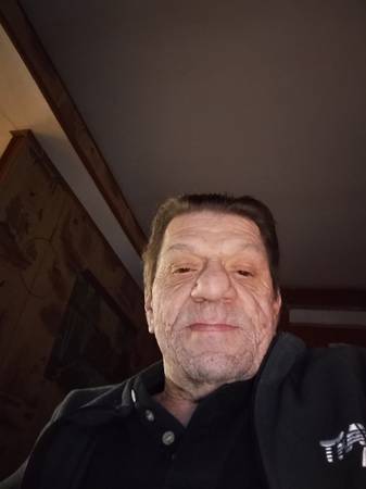 looking for guy friend near me 1