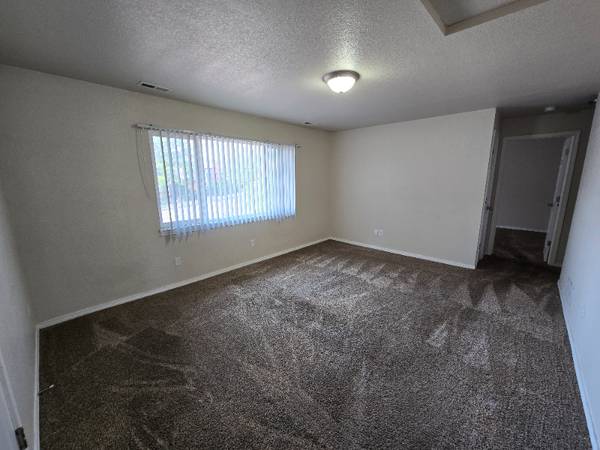 $1199.00 / 3br - FIRST MONTH FREE, WESTSIDE APARTMENT63686780899329121