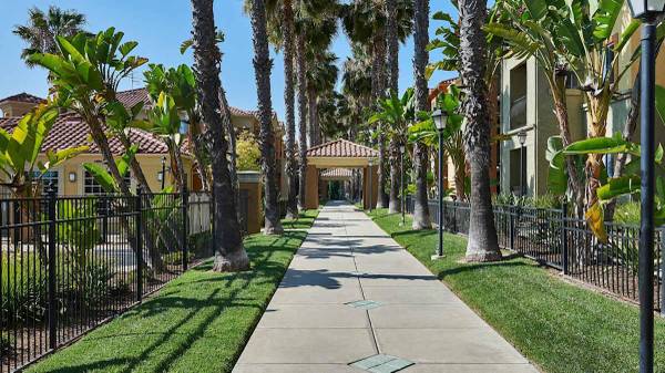 $2,539 / 1hab - 743ft2 - Acceso directo a Santa Cora Park, Seguridad después del horario, Zona de juegos (Otay Ranch)63657292256259124
