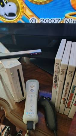 Wii一式 任天堂 ☆箱付・付属品あり☆Nintendo wii 本体 【 選べるカラー