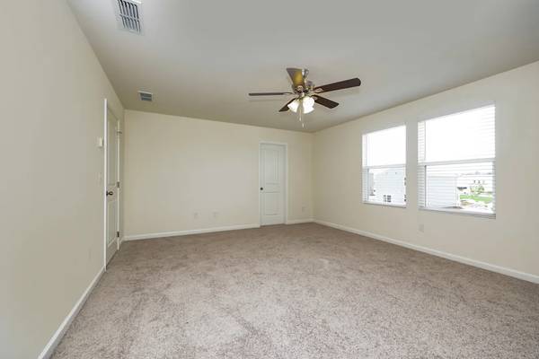 $1,445 / 3br - 2272ft2 - Chic & Functional 3-Bedroom, 2-Bath Home in a Prime Location (Columbia, TN)63904819994243121