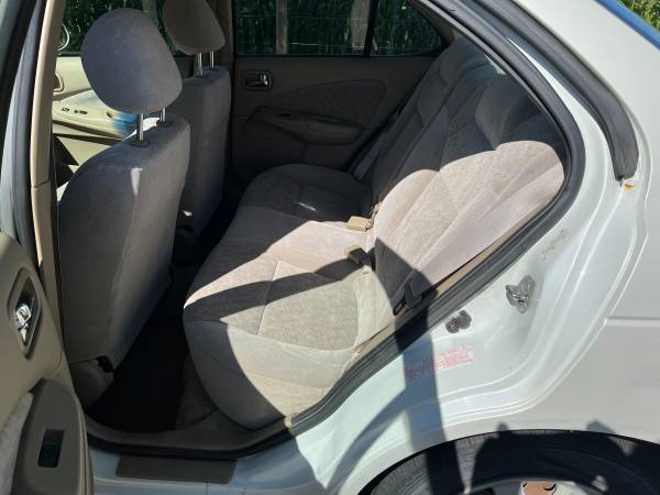 2001 Nissan Sentra GXE - $3.000 (Homedale)63469903561985124