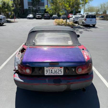 1992 Mazda Miata 1.6 with a MANUAL TRANSMISSION! - $2,850 (90248)63615926775169123