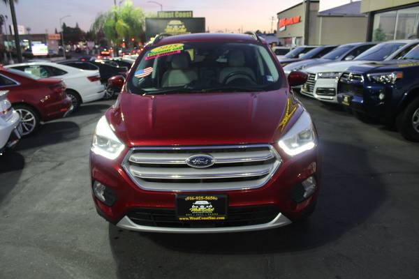 2018 Ford Escape SEL photo 2