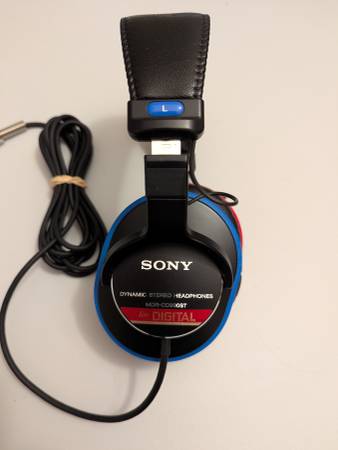 Sony MDR-CD900ST with YAXI stPad Earpads 1